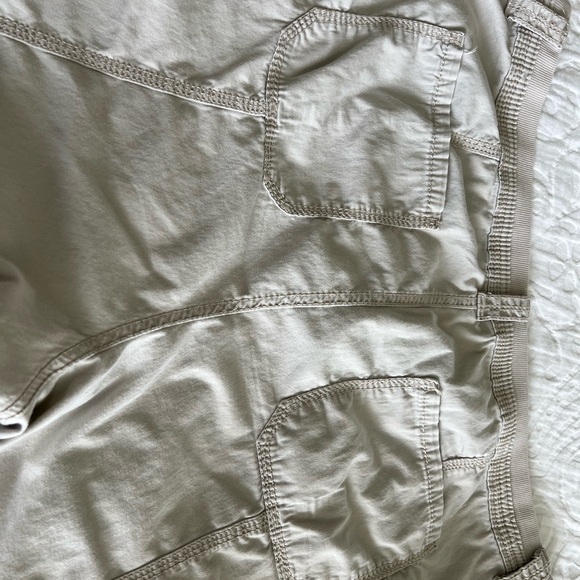 Style & Co  womens plus size 22W Cargo Capris Pants Stonewall color - Picture 12 of 13